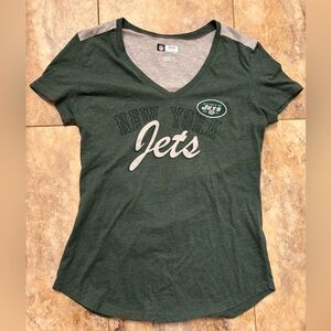 NFL Team Apparel Women’s New York Jets V-Neck Short Sleeve Tee Size Medium